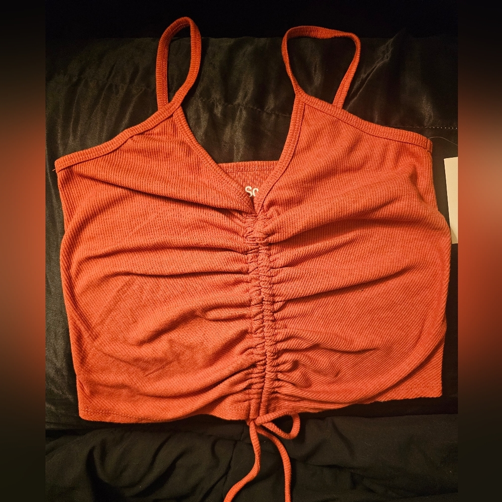 orange top